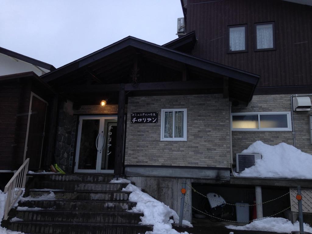 Community House Tyrolien Hotel Hakuba Exterior foto