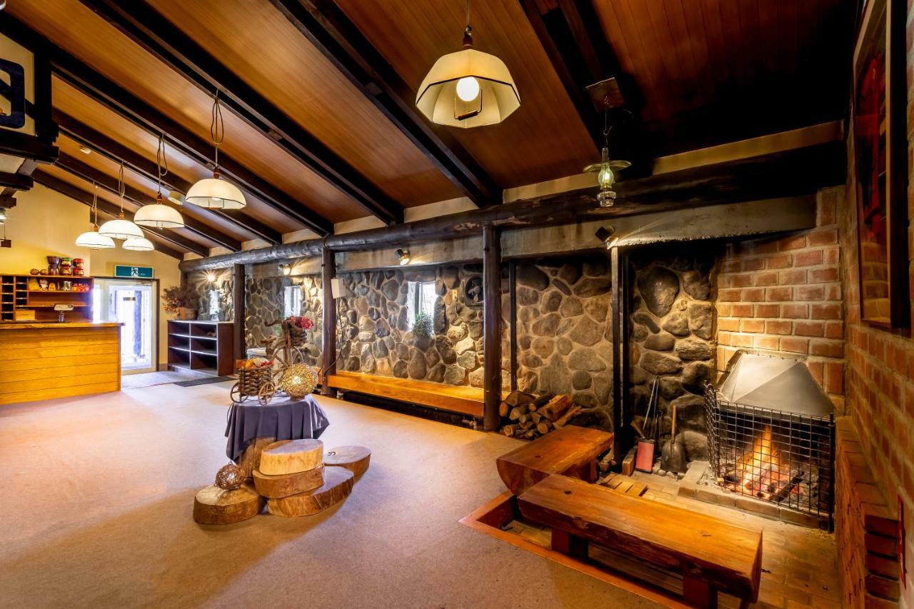Community House Tyrolien Hotel Hakuba Exterior foto